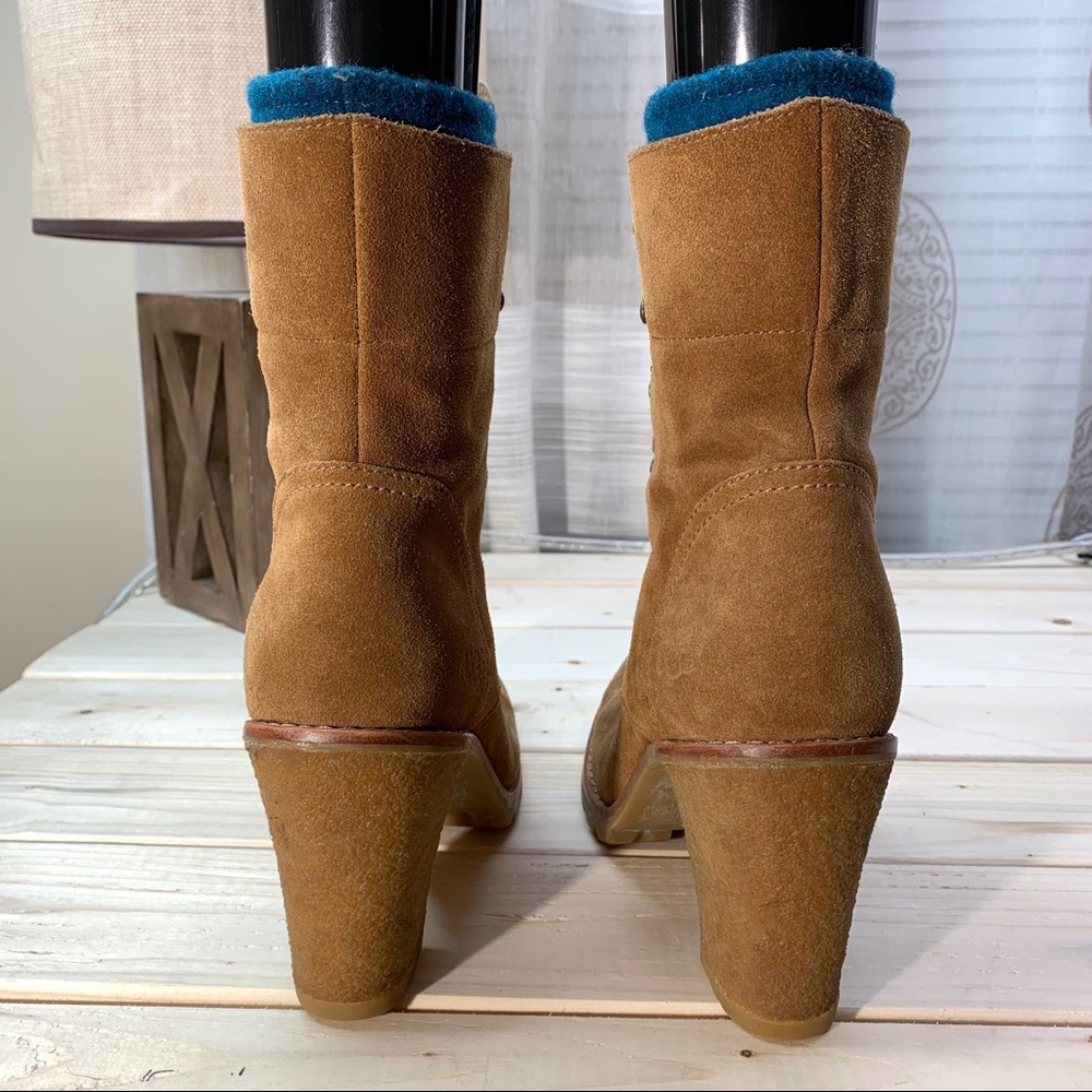 UGG Chestnut suede lace up boots woman’s 7 - Picture 4 of 7